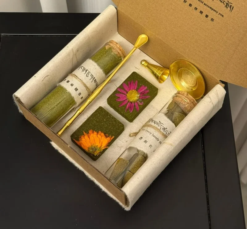 The Pressed Floral Botanicals Set (Flower-Inlaid Incense Slabs)